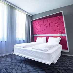 Hotel Magic Xhibition, Bergen
