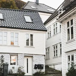 Gasthuis Skuteviken 40, Bergen